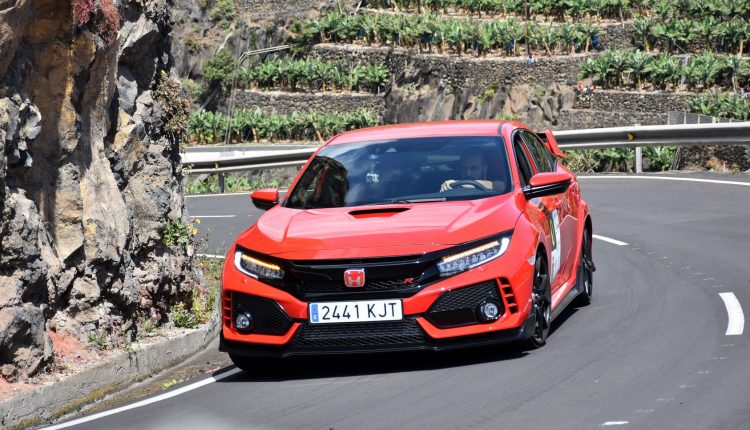 33672880_1923765171001845_1254003169076183040_o