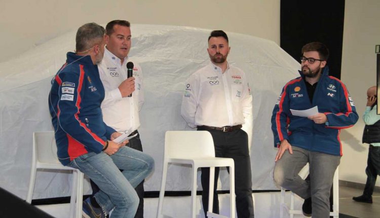 Yeray Lemes y Ariday Bonilla, con Hyundai (15)