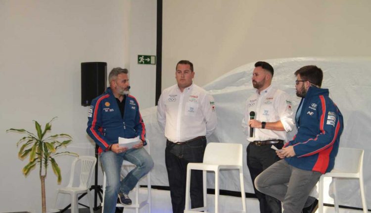 Yeray Lemes y Ariday Bonilla, con Hyundai (21)