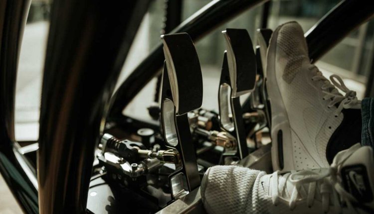 CUPRA-launches-its-own-Simracing-series_08_HQ