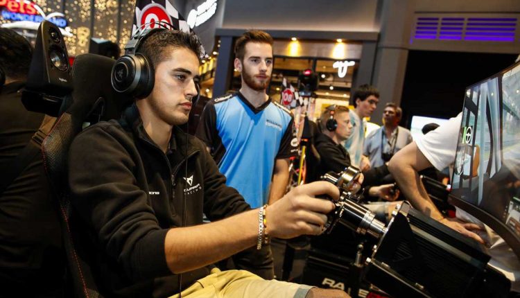 CUPRA-launches-its-own-Simracing-series_11_HQ